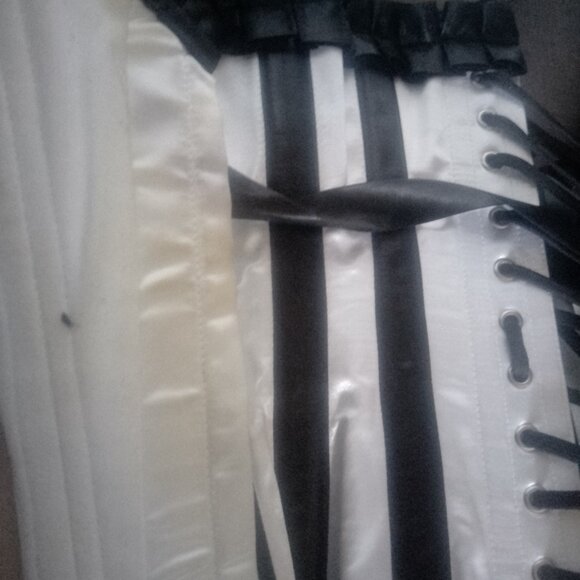 Striped steel boned corset - Picture 3 of 3
